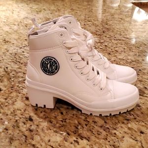 DKNY pandie white booties